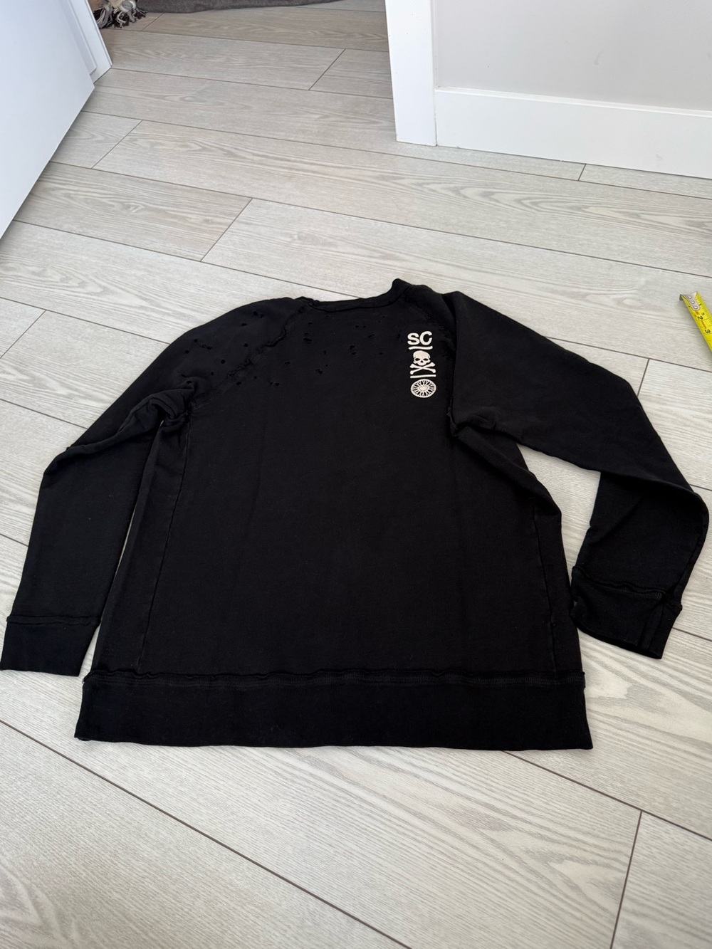 SoulCycle distressed crewneck sweatshirt black white skull active casual medium